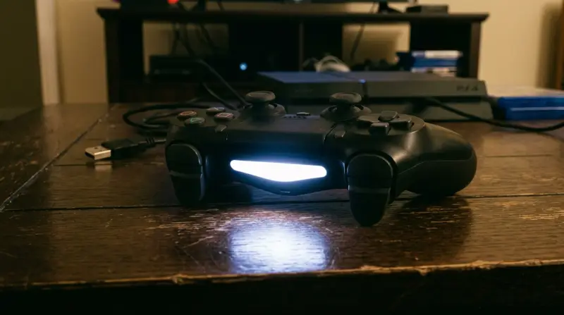 PS4 Controller White Light Blinking